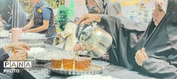 برپایی چایخانه حضرت ام البنین در حاشیه تجمعات کاشمر