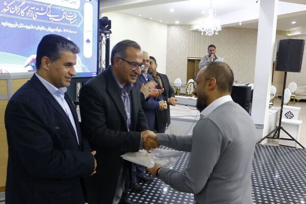 تقدیر از برگزارکنندگان مسابقات قهرمانی کشتی آزاد کارگران کشور در فیروزکوه