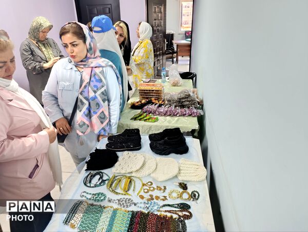 نمایشگاه صنایع دستی در فرهنگسرای شهروند 