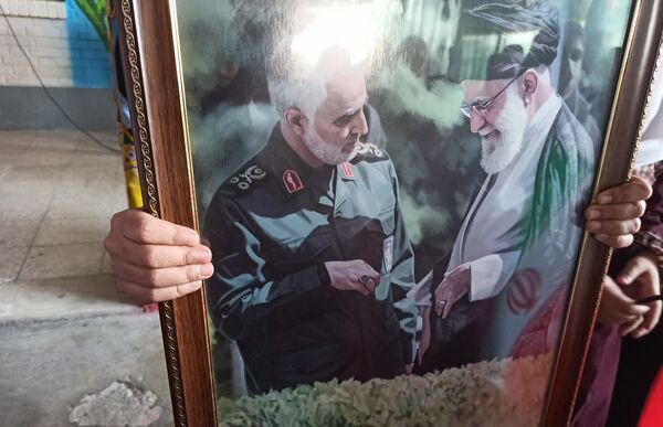 زنگ انقلاب در مدرسه شهید ابراهیم تنیده ناحیه یک بندرعباس به صدا در آمد