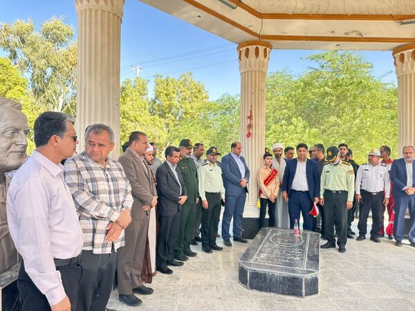 غبارروبی قبور مطهر شهدا در بستک