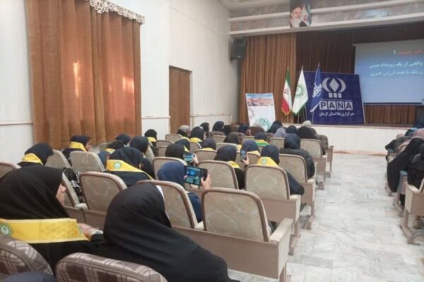 دوره مقدماتی آموزش خبرنگاری ویژه دختران در کانون اندیشه،