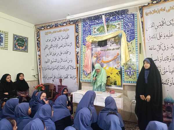 جشن نیمه‌شعبان در دبیرستان دکتر جواد حداد۲ ناحیه پنج مشهد