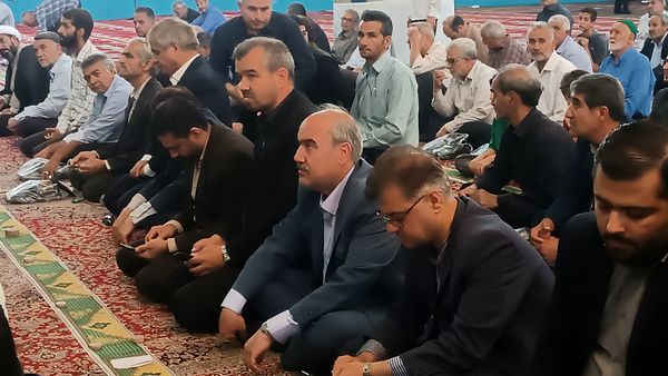 نماز جمعه با حضور مسئولان آموزش و پرورش نیشابور به مناسبت هفته بزرگداشت معلم 