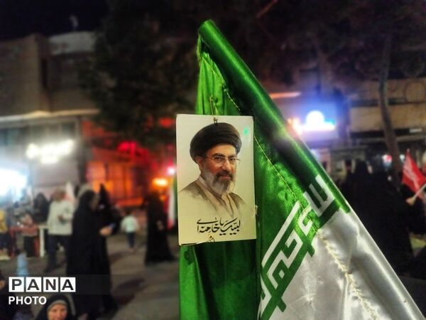 شکوه دلدادگی؛ موج جمعیت در اجتماع ۱۷۲ نیشابور