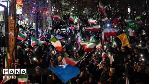 تجمع باشکوه مردم فردیس در یاد و خاطره رهبر شهید امام خامنه‌ای