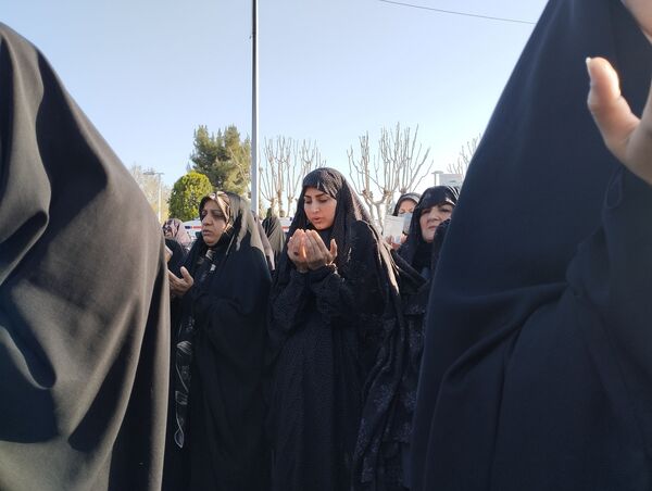 اقامه نماز عید فطر در حرم مطهر رضوی