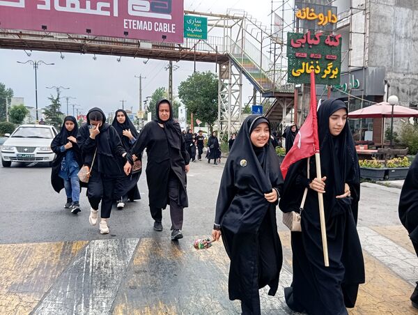 پیاده‌روی جاماندگان اربعین حسینی در نور 