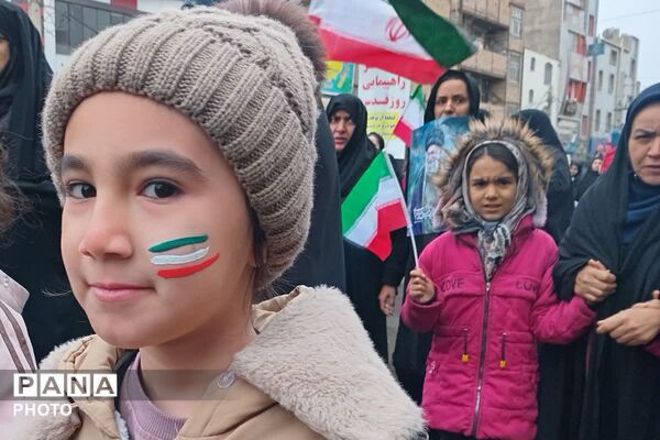 تجدید پیمان مردم ولایتمدار بهارستانی با سومین رهبر انقلاب در روز قدس