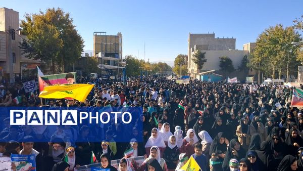 روز ۱۳ آبان: درخششی دیگر در تاریخ شهرستان سلسله با راهپیمایی دانش‌آموزان و مردم