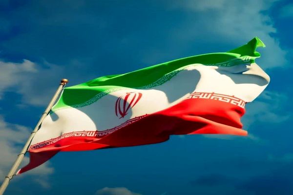 چرا با آمریکا آشتی نمیکنیم که مشکلات کشورمون حل بشه؟