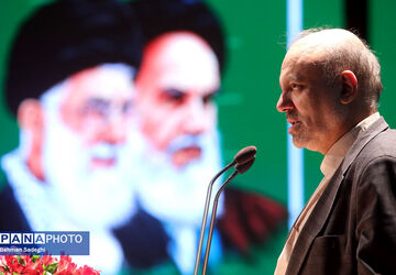 ارتقای جایگاه علمی ایران در گرو تقویت دانشگاه‌ها و قدردانی از معلمان است