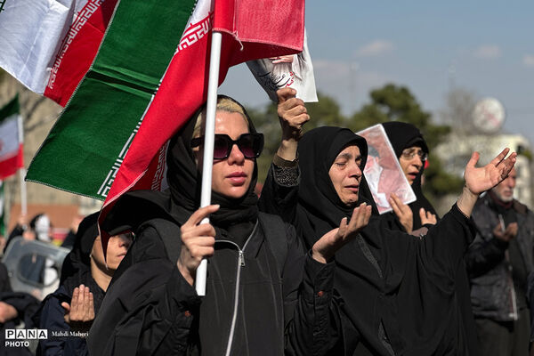 راهپیمایی اقتدار بعد از نماز جمعه - مصلای تهران -2
