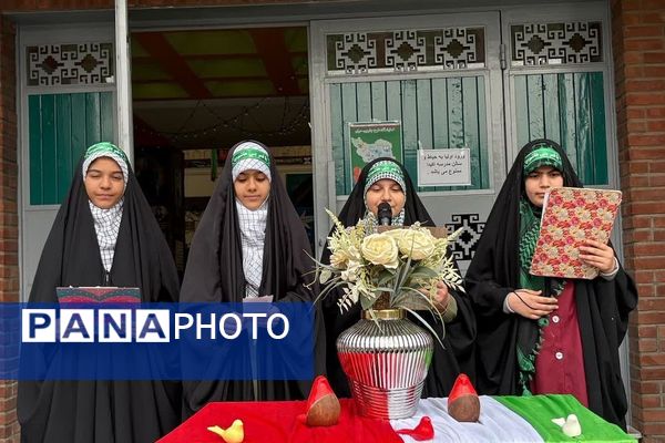 جشن انقلاب در ناحیه دو شهرری با حضور معاون پرورشی و فرهنگی شهرستانهای استان تهران 