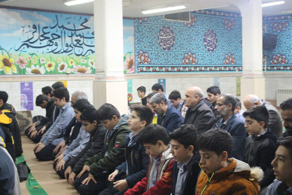 جزء‌خوانی قرآن کریم در دبیرستان حاجیه‌خانم ثقفی ناحیه چهار قم
