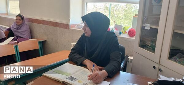 آموزش و پرورش هیچگاه تعطیلی ندارد 