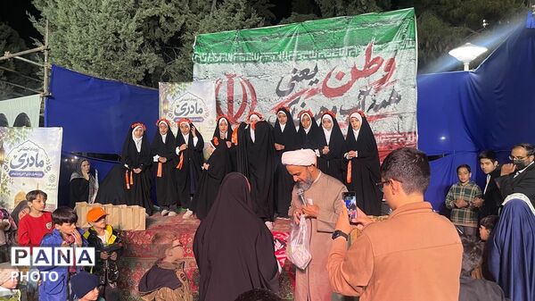 تجلیل از مادران پرمهر و پرستاران فداکار در رویداد اجتماعی «مادری»