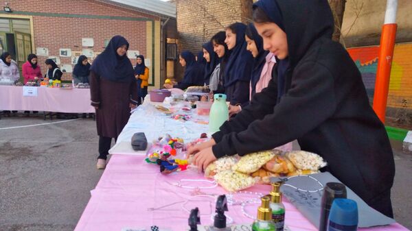 بازارچه کار و فناوری در دبیرستان کوثر فرهنگیان