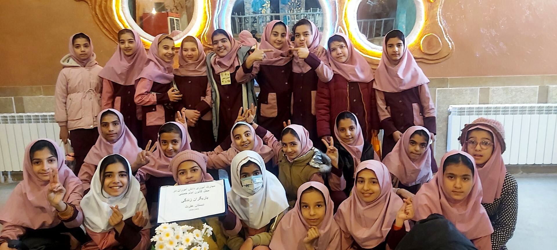 شیرینیِ دوستی اردوی دختران مهدیه در کارگاه شیرینی‌پزی کانون  امام خمینی(ره)