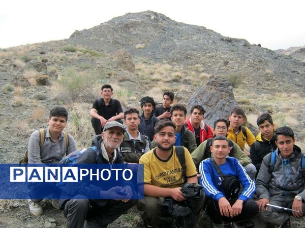 مرحله سوم اردو کوه نوردی بهاری هنرستان شهید دیواندری
