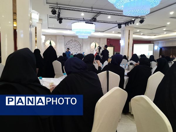 کارگاه راهبری نسل جدید ویژه معاونین پرورشی و مربیان ناحیه 3 مشهد