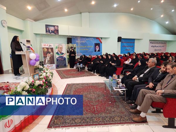 همایش گفتمان سازی الگوی سوم زن مسلمان و کنشگری جمعیت در تبریز