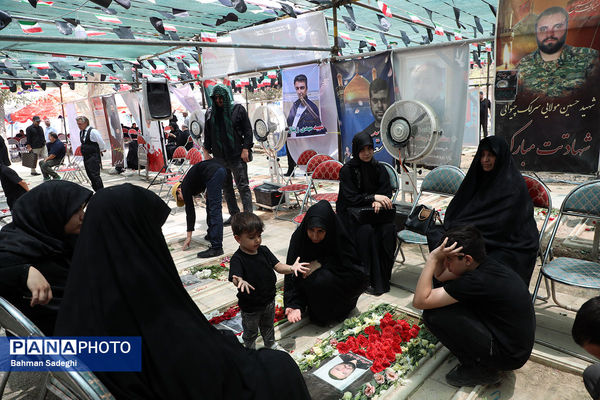 حال و هوای ظهر عاشورا در قطعه شهدای جنگ تحمیلی رژیم صهیونیستی