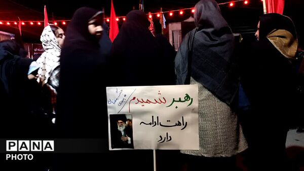 مردم بندرگز پای نظام‌ماندند