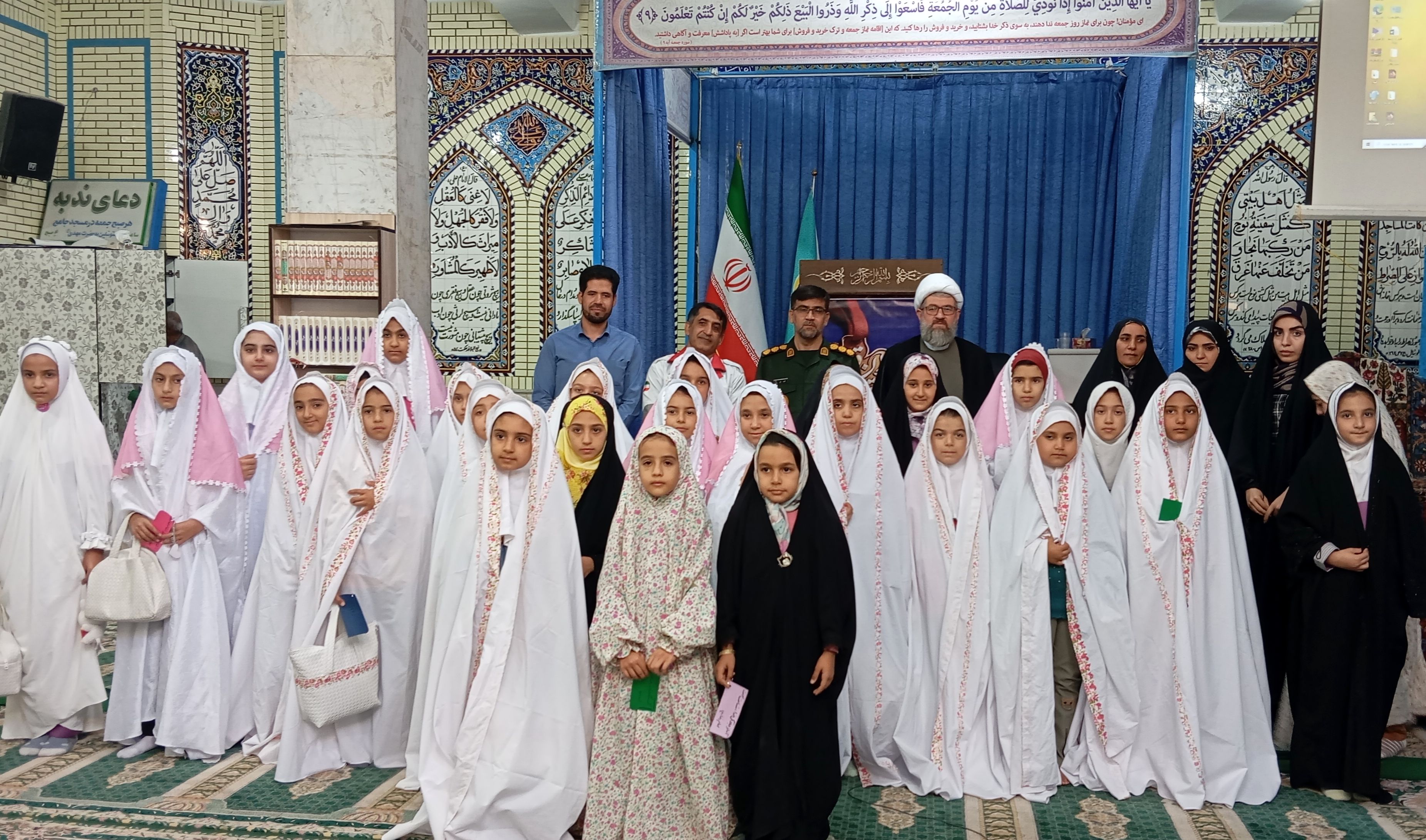 «نماز جمعه» به میزبانی دانش‌آموزان نونهال 