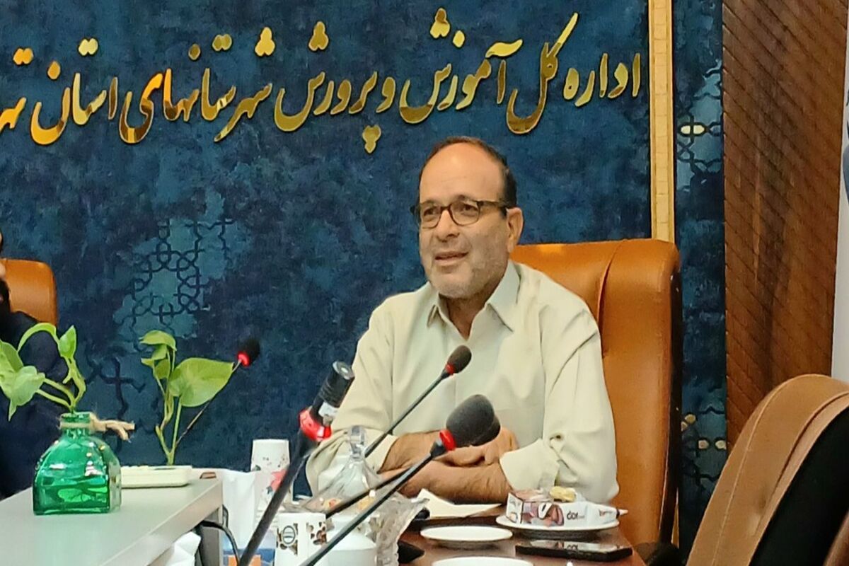 لزوم حفظ هویت اصلی دانش‌آموزی و عدم بزرگ‌نمایی جایگاه اعضای شورا 