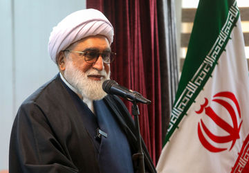 گفت‌وگوی دانش‌آموزخبرنگار پانا با تولیت آستان قدس رضوی