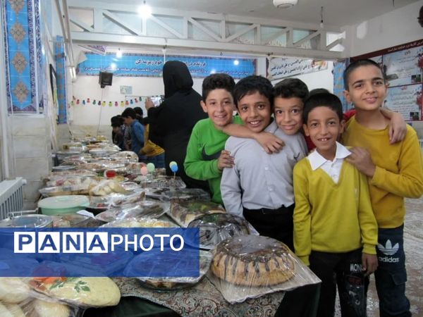 روزی خوشمزه در آموزشگاه‌های شهرستان میبد 