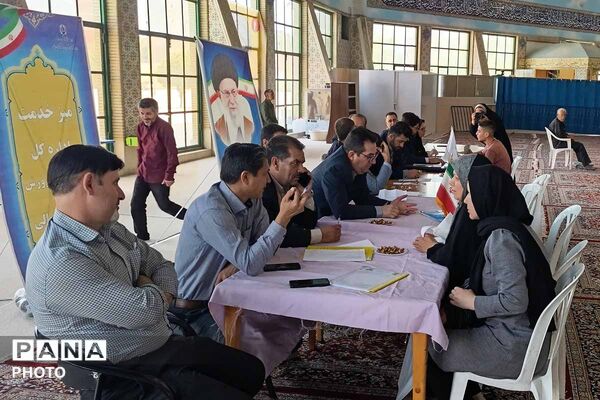 میز خدمت آموزش و پرورش خراسان شمالی در نماز جمعه؛ پاسخگویی مستقیم به مطالبات مردم