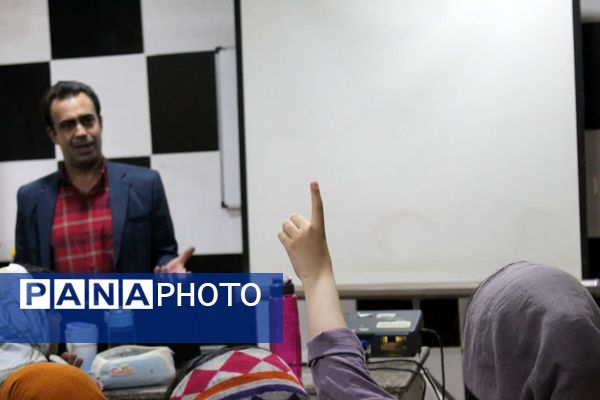 کارگاه علمی دانش‌آموزی زیست محیطی یزد