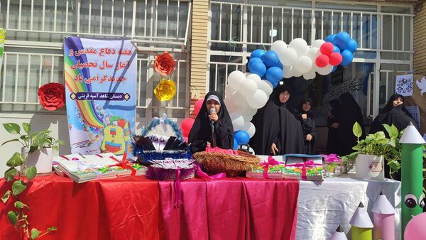 مراسم جشن شکوفه‌‎ها در دبستان شاهد حاج تقی آقا بزرگ مشهد 