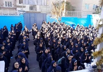 آغاز ماه‌مهر در مدرسه شهید جعفری با عطر قرآن و نوای سرود ملی 