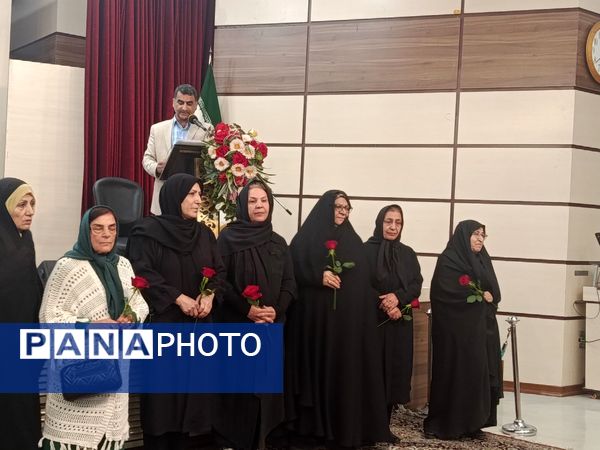 تجلیل از بازنشستگان آموزش و پرورش استان خراسان رضوی