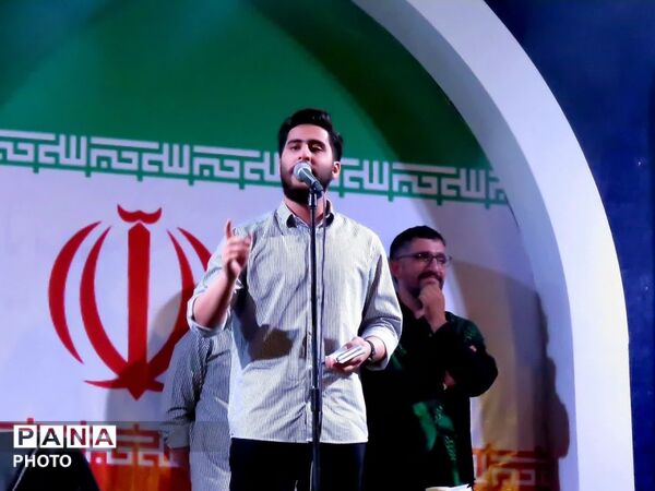 میدان انقلاب؛ جغرافیای همدلی در سایه سار نام میهن