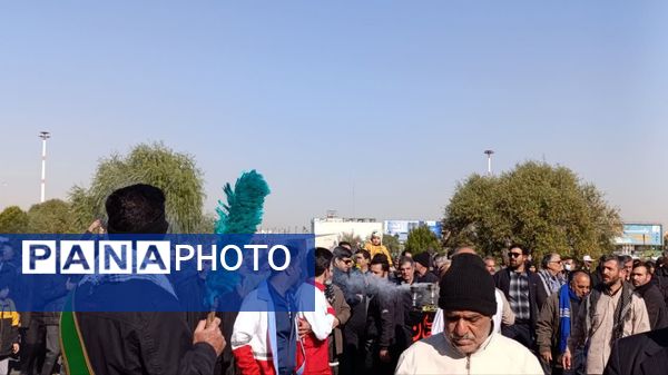 تشییع پیکر شهدای گمنام از مقابل استانداری یزد