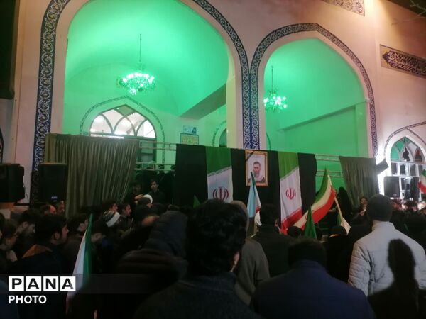 اجتماع بزرگ مردم مشهد در مساجد در شب شهادت رهبر شهید انقلاب 