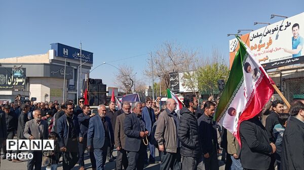 تشیع پیکر مطهر شهید پاسدار محمد صادق نظافتی در کاشمر 