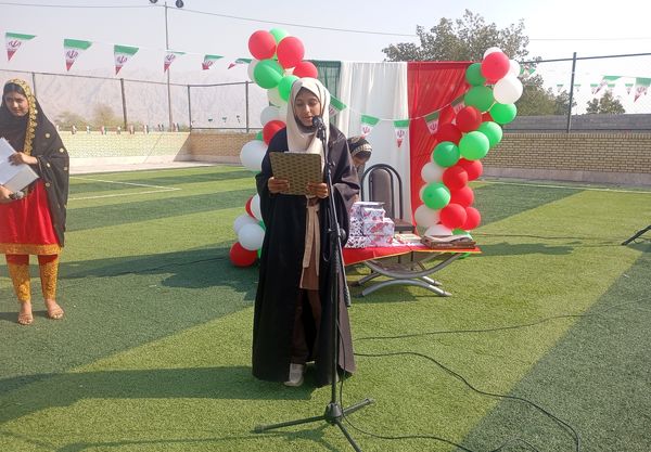 جشن دهه فجر در روستای لاور فین