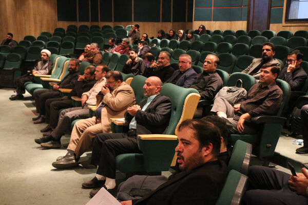 نشست صمیمی نمایندگان قم در مجلس با اصحاب رسانه
