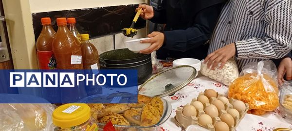 بازارچه کسب و کار دانش آموزی در دبیرستان مادر مهربان خلیل آباد