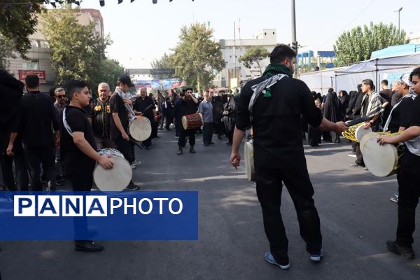 قدم به قدم در مسیر عاشقی اباعبدالله‌الحسین‌(ع)