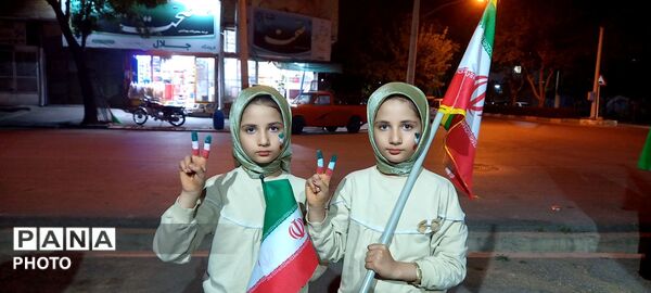 برپایی موکب مدرسه در تجمعات شبانه مردم شهرکرد
