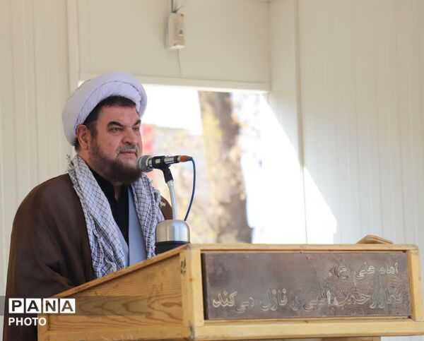 اقامه نماز عید سعید فطر در کمالشهر کرج