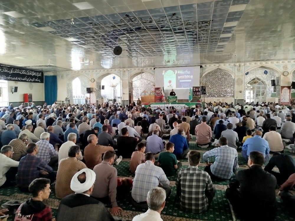 نماز جمعه شهرستان کاشمر با حضور مردم ترشیز کهن برگزار شد 