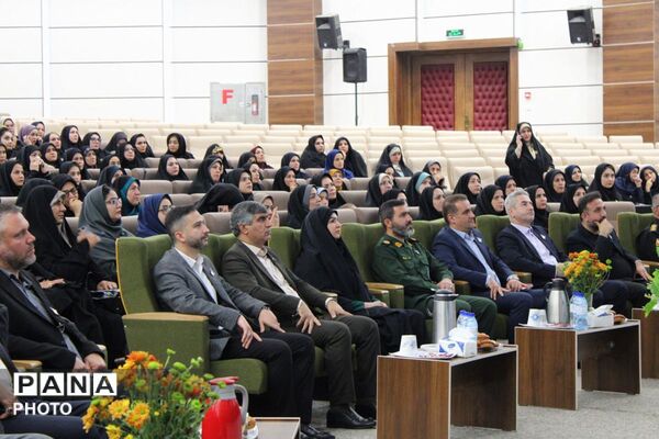 مراسم بزرگداشت مقام معلم در پردیس