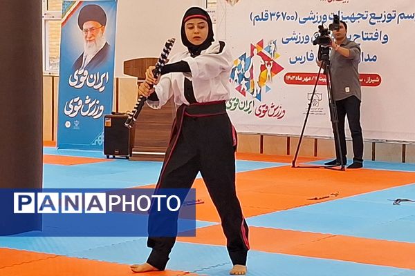 ایجاد انگیزه در دانش‌آموزان ورزشکار با سالن ورزشی مناسب